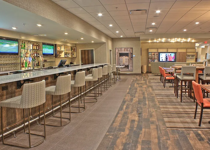- Convention Center By Ihg Cody