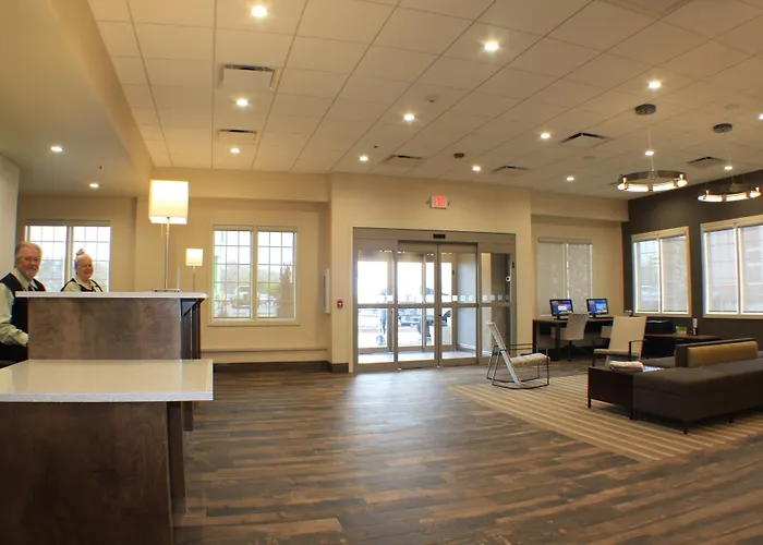 - Convention Center By Ihg Cody