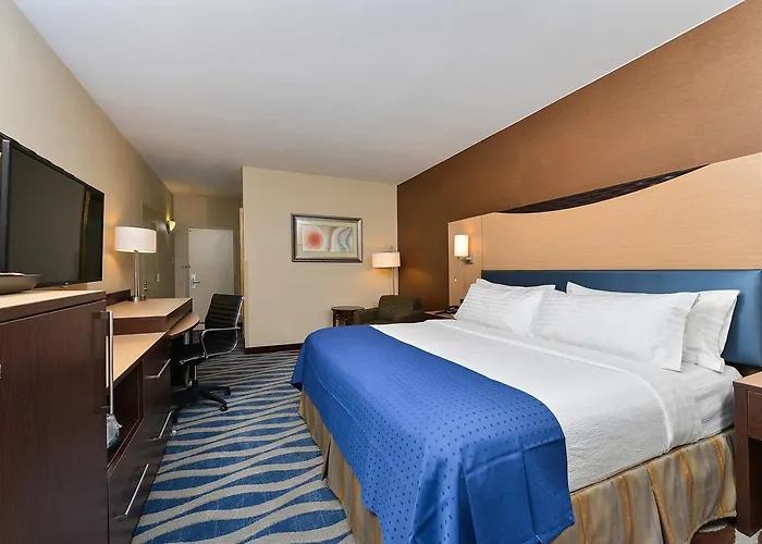 - Convention Center By Ihg Cody