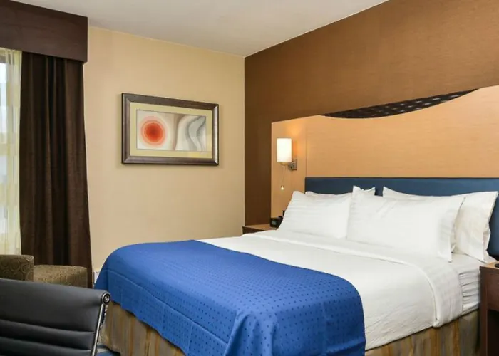 Hotel - Convention Center By Ihg Cody